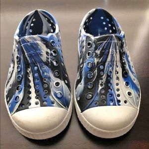 Natives Black/blue/white